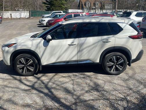 Pearl White Tricoat 2021 Nissan Rogue SL