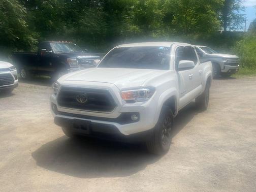 Ice Cap 2023 Toyota Tacoma SR5