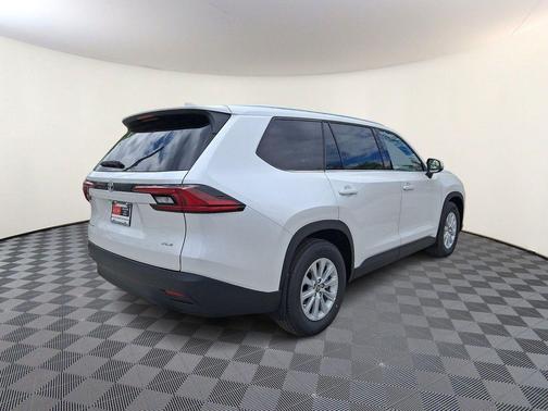 Wind Chill Pearl 2026 Toyota Grand Highlander Hybrid XLE