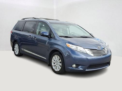 2013 Toyota Sienna XLE