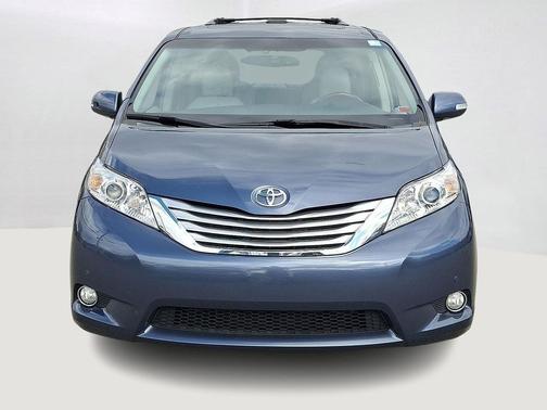 2013 Toyota Sienna XLE