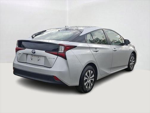 2020 Toyota Prius LE