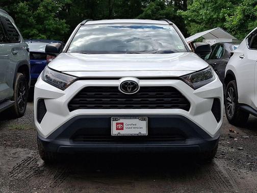 Super White 2019 Toyota RAV4 LE