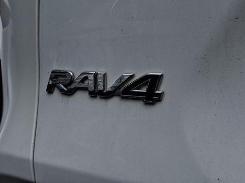 Super White 2019 Toyota RAV4 LE