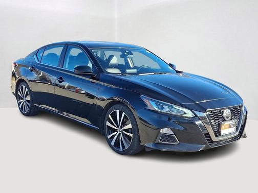 2020 Nissan Altima SR FWD