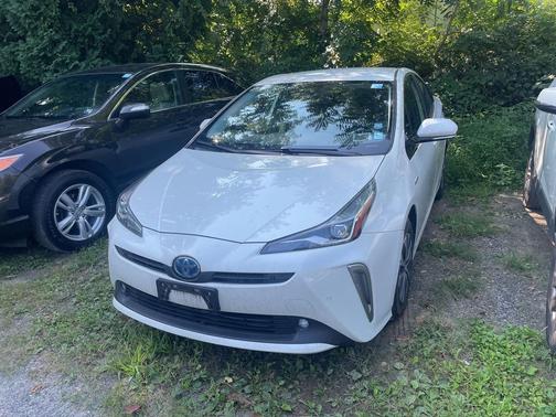 2019 Toyota Prius XLE