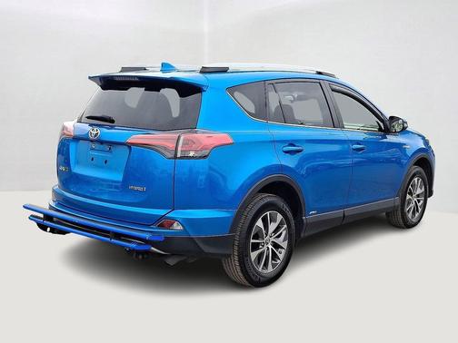 2018 Toyota RAV4 Hybrid LE