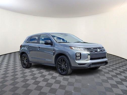 Mercury Gray Metallic 2025 Mitsubishi Outlander Sport 2.0 LE
