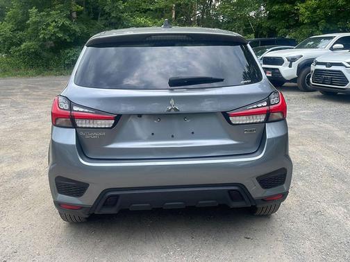 Mercury Gray Metallic 2025 Mitsubishi Outlander Sport 2.0 LE