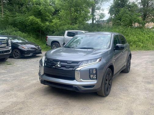 Mercury Gray Metallic 2025 Mitsubishi Outlander Sport 2.0 LE