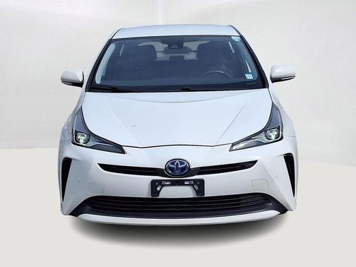 2022 Toyota Prius LE