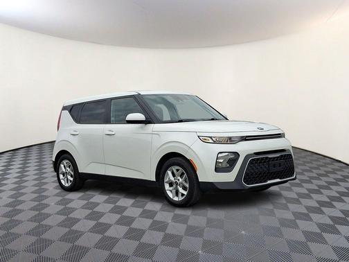Snow White Pearl 2021 Kia Soul S