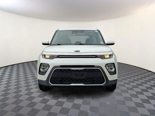 Snow White Pearl 2021 Kia Soul S