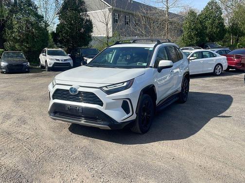 Wind Chill Pearl 2024 Toyota RAV4 Hybrid SE