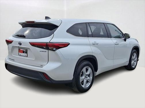 2022 Toyota Highlander Hybrid LE