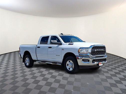 Bright White Clearcoat 2020 RAM 2500 Tradesman Crew Cab 4x4 6'4' Box