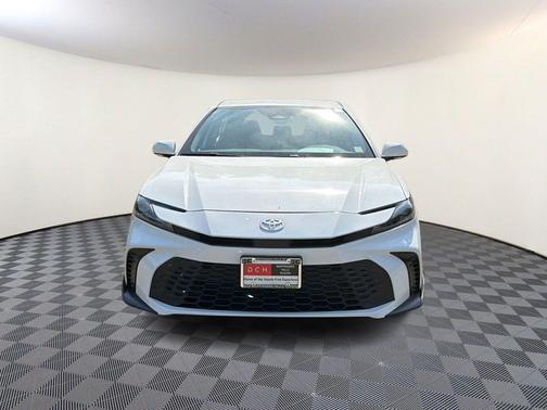 Ice Cap 2025 Toyota Camry SE