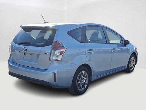 2015 Toyota Prius v Four