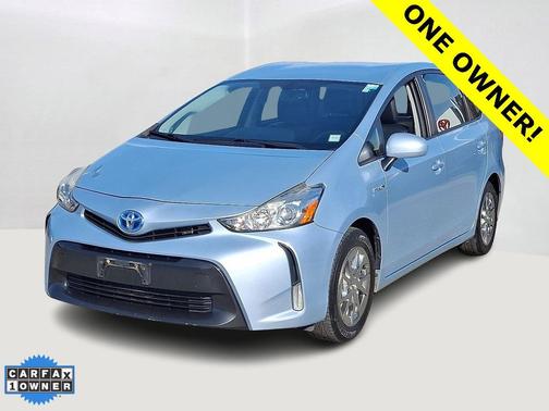 2015 Toyota Prius v Four