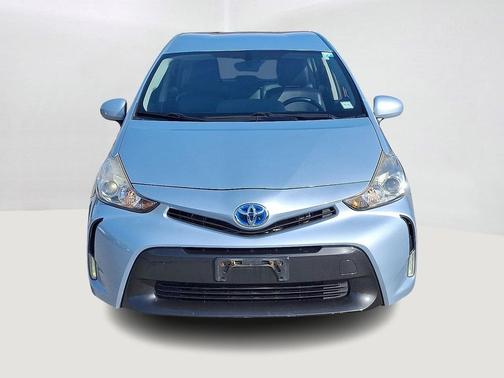 2015 Toyota Prius v Four