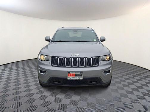 2020 Jeep Grand Cherokee Laredo