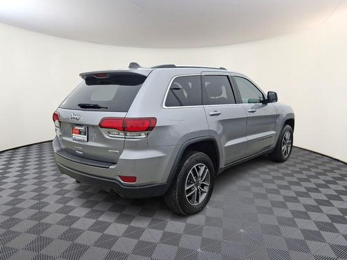 2020 Jeep Grand Cherokee Laredo