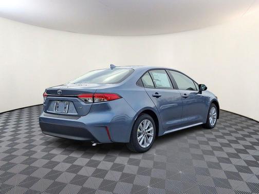 01k3 2026 Toyota Corolla LE