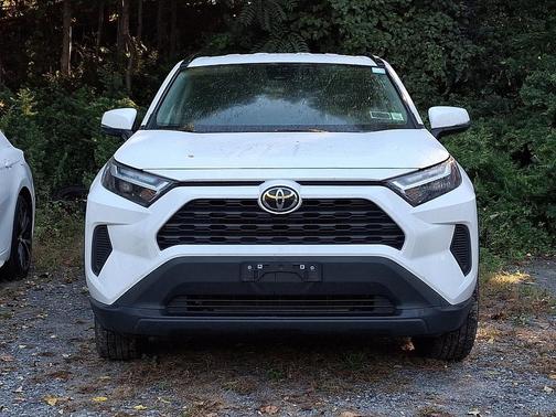 Ice 2024 Toyota RAV4 XLE