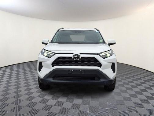 Ice 2024 Toyota RAV4 XLE