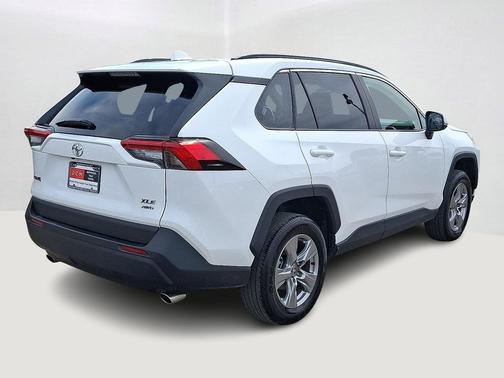 Ice 2024 Toyota RAV4 XLE