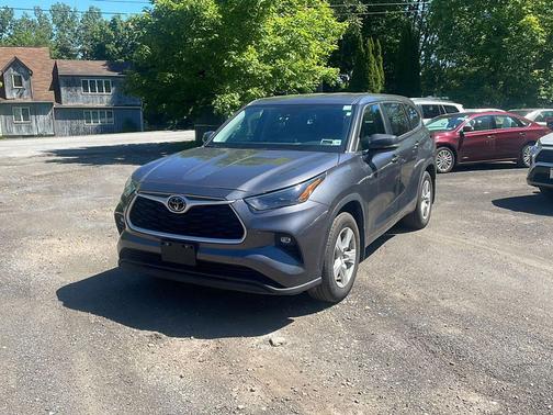 Magnetic Gray Metallic 2023 Toyota Highlander LE