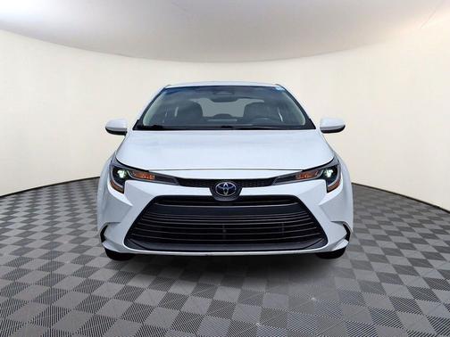 Ice Cap 2024 Toyota Corolla LE