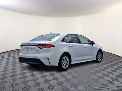 Ice Cap 2024 Toyota Corolla LE