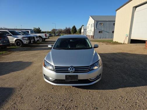 2015 Volkswagen Passat 1.8T Limited Edition