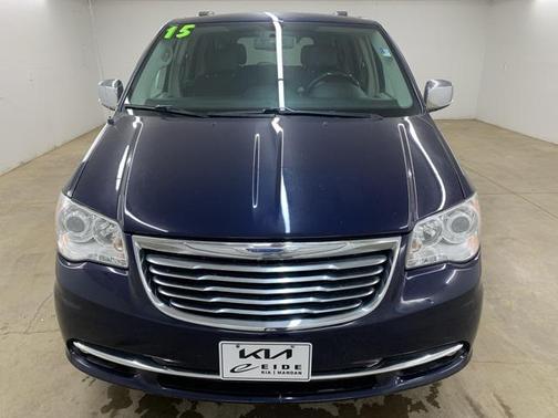 2015 Chrysler Town & Country Limited Platinum
