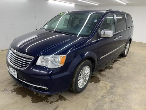 2015 Chrysler Town & Country Limited Platinum