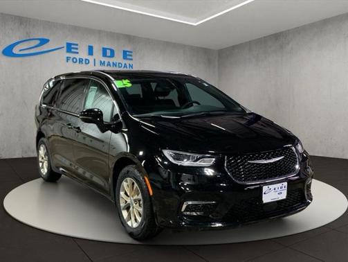 2025 Chrysler Pacifica L