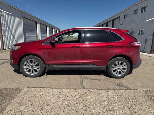 Rapid Red Metallic Tinted Clearcoat 2021 Ford Edge Titanium