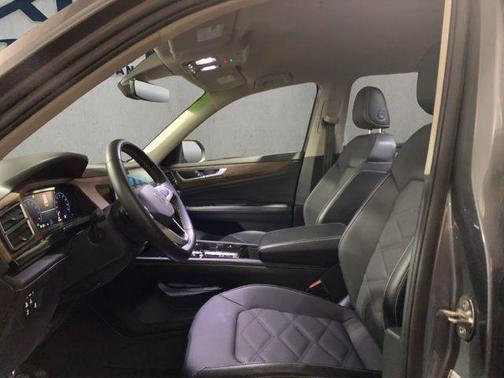 Platinum Gray Metallic 2021 Volkswagen Atlas 3.6L SE w/Technology