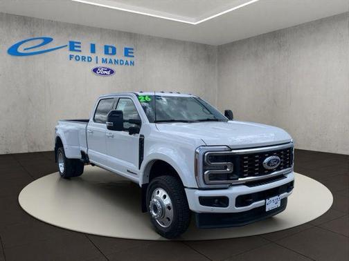 Star White Metallic TC 2026 Ford F-450 Platinum
