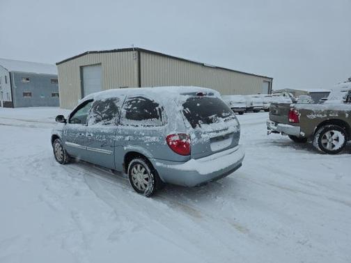 2005 Chrysler Town & Country Touring
