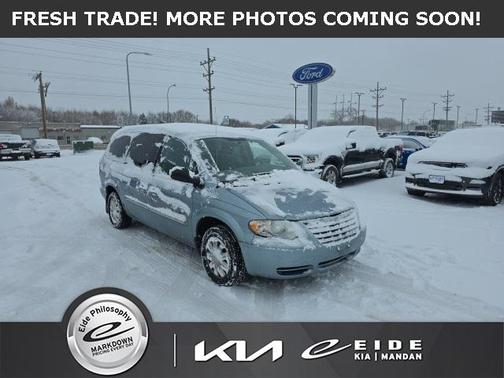 2005 Chrysler Town & Country Touring