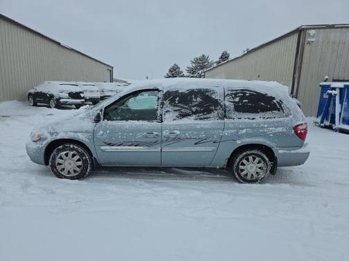 2005 Chrysler Town & Country Touring