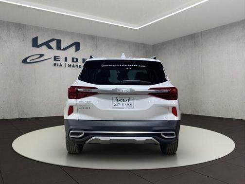 Snow White Pearl 2023 Kia Seltos S