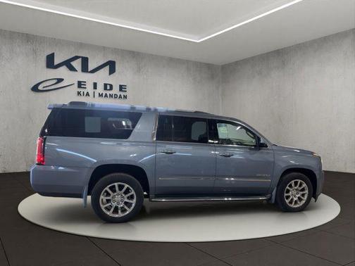 Light Steel Gray Metallic 2016 GMC Yukon XL Denali