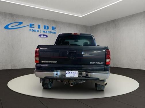 2004 Chevrolet Silverado 2500 LT H/D Crew Cab