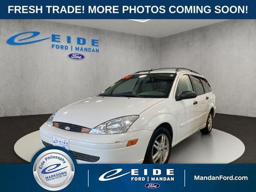 Cloud 9 White Clearcoat 2000 Ford Focus SE