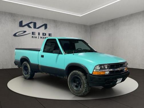 1998 Chevrolet S-10 Base