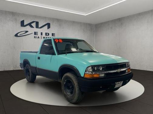 1998 Chevrolet S-10 Base