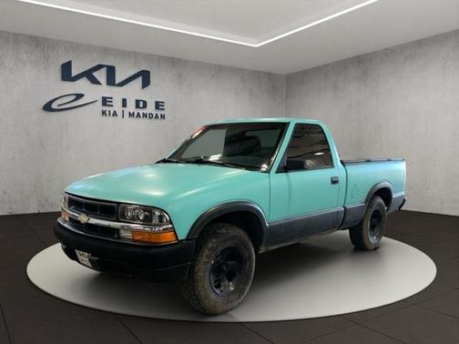 1998 Chevrolet S-10 Base